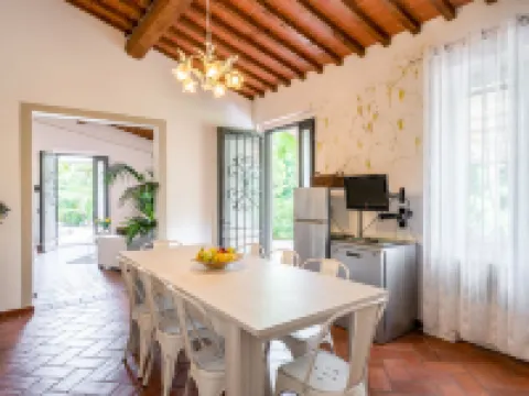 Villa Lavinia モンテヴァルキのホテル