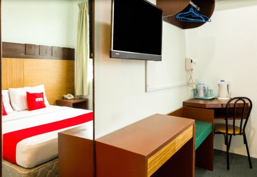 SUPER OYO 89408 Royal Hotel 객실 내부