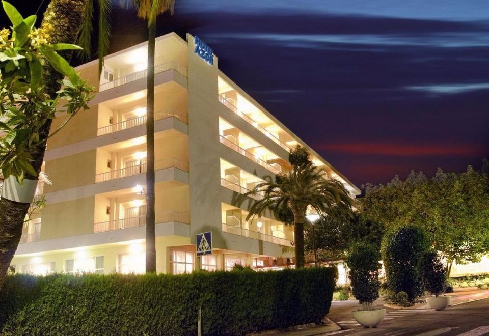 hotel overview picture