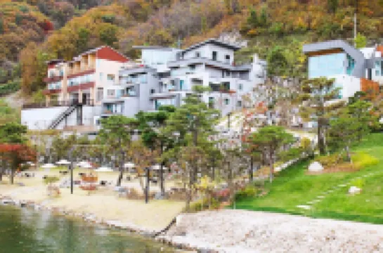 加平郡Aquavita度假屋 酒店