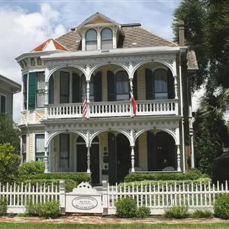 Coppersmith Inn B&B