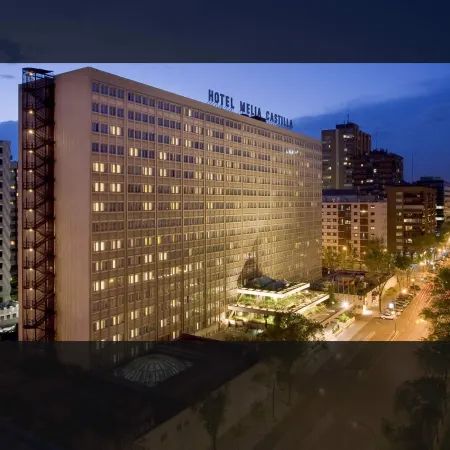 Meliá Castilla Отели рядом с достопримечательностью «Деловой центр "Четыре башни"»