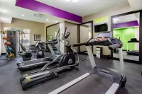 La Quinta Inn & Suites by Wyndham Springfield IL - ジム