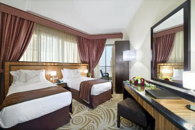 Al Majaz Premiere Hotel Apartments Hotels near Al Qasimia University