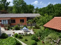 Franjo Hotels in Opric