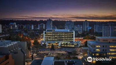 Sheraton Hamilton Hotel Hotel dekat Hamilton Go Station