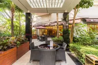 Shenzhen New World Weirui Hotel Các khách sạn gần Lotus Mountain Park