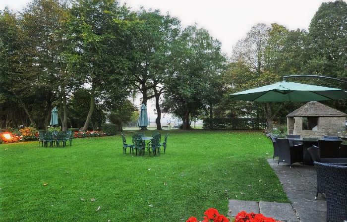 Hyll Hotel