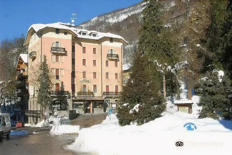 Limone Palace Aparthotel