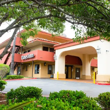 Days Inn by Wyndham Encinitas Moonlight Beach