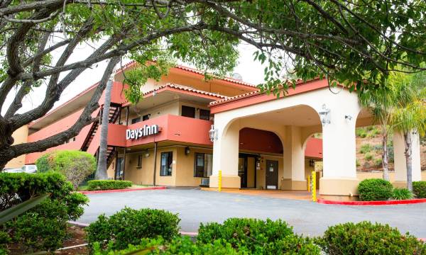 Days Inn by Wyndham Encinitas Moonlight Beach