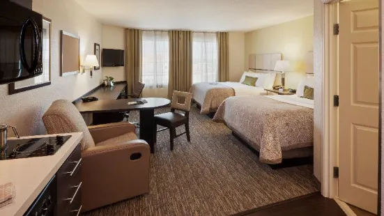 Candlewood Suites Lenexa - Overland Park Area