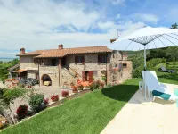 Trasimeno Link Hotel in zona Comma Srl