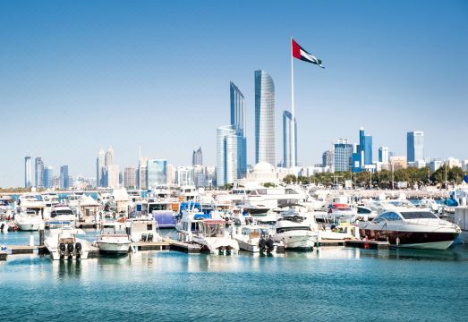 아부다비 코르니쉬 해변 전경