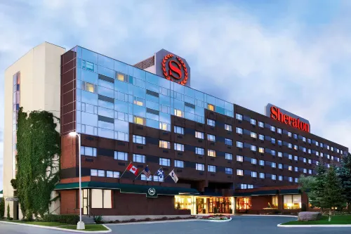 Sheraton Laval Hotel Hôtels à : Laval