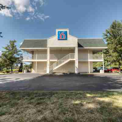 Motel 6 Niantic, CT - New London Hotel Exterior