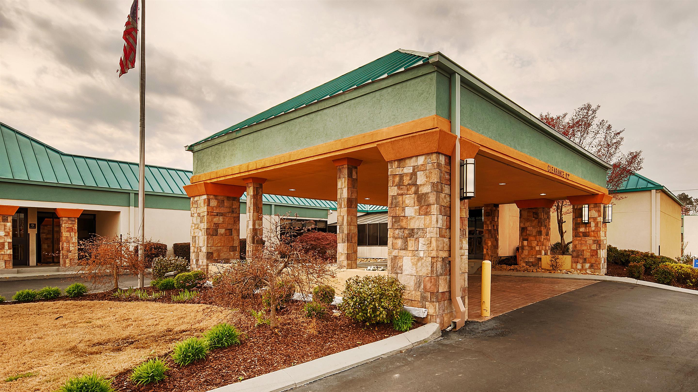 Best Western Plus Arbour Inn and Suites