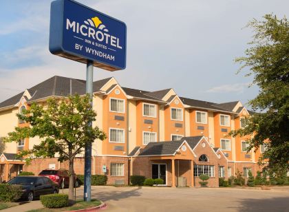 Microtel Inn & Suites by Wyndham Garland/Dallas