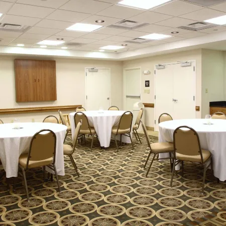 Hampton Inn & Suites Chesapeake-Square Mall
