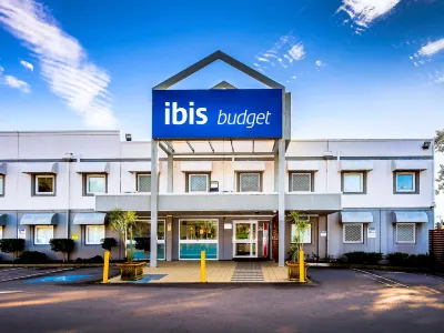 Ibis Budget Canberra Hotels near Canberra Reptile Zoo