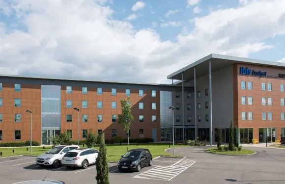 宜必思快捷里昂聖艾修伯裏機場酒店