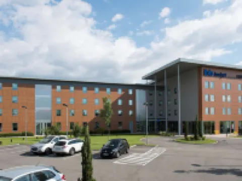 宜必思快捷里昂聖艾修伯裏機場酒店 科隆別索尼約酒店