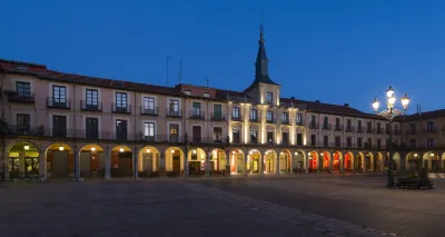 NH Collection Leon Plaza Mayor Hotels near Valle de Vegacervera