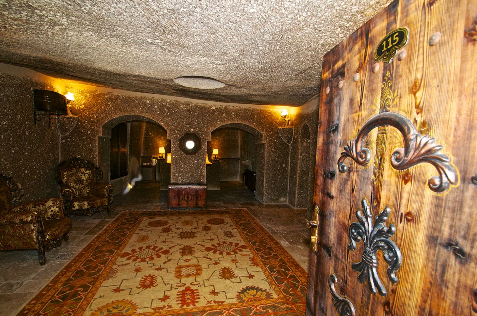 Grand Cave Suites