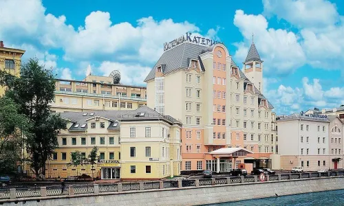 Rosso Riva Hotel