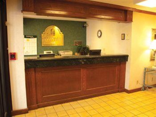 Quality Inn & Suites Warren - Detroit