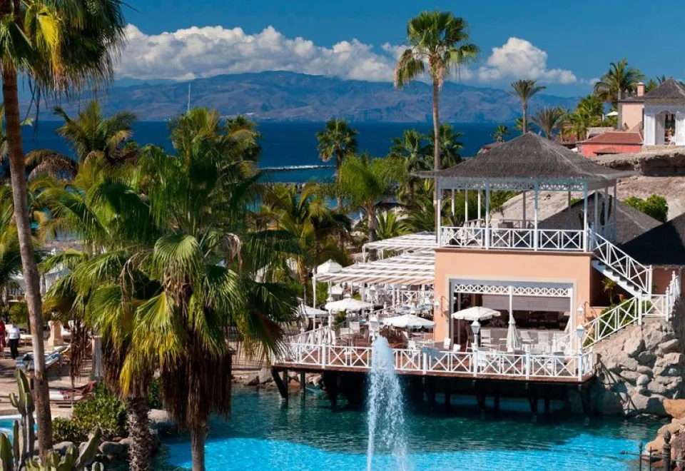 Tenerife’s Tropical Elegance: A Guide to the Best Luxury Hotels in Adeje