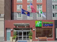 Holiday Inn Express NEW YORK CITY TIMES SQUARE by IHG โรงแรมใกล้ฟริก คอลเลกชัน