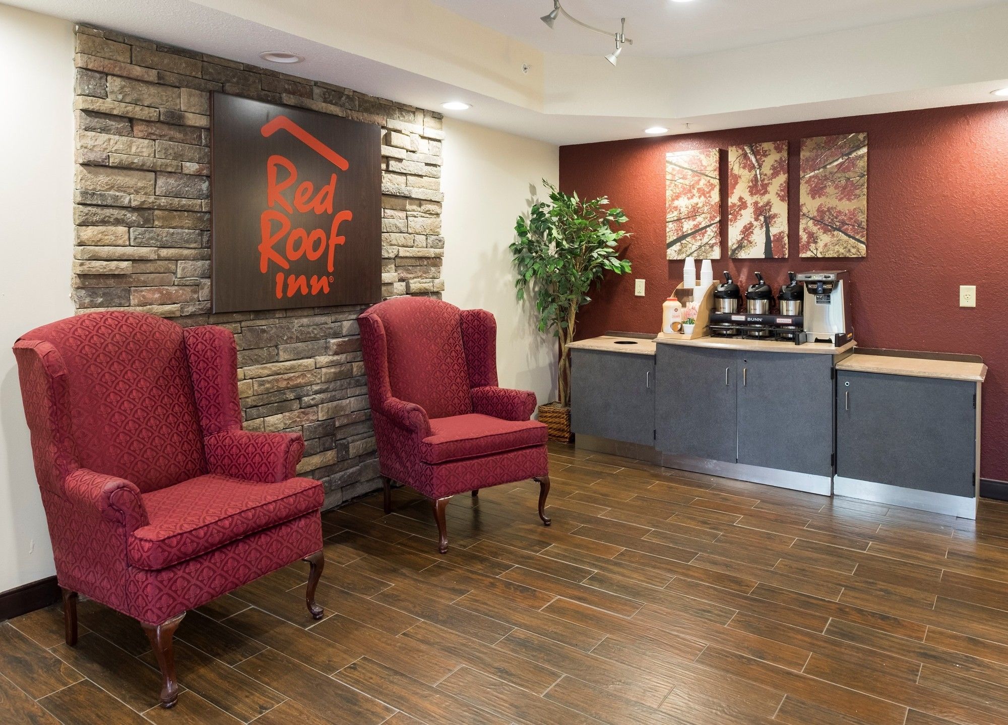 Red Roof Inn Glens Falls - Lake George