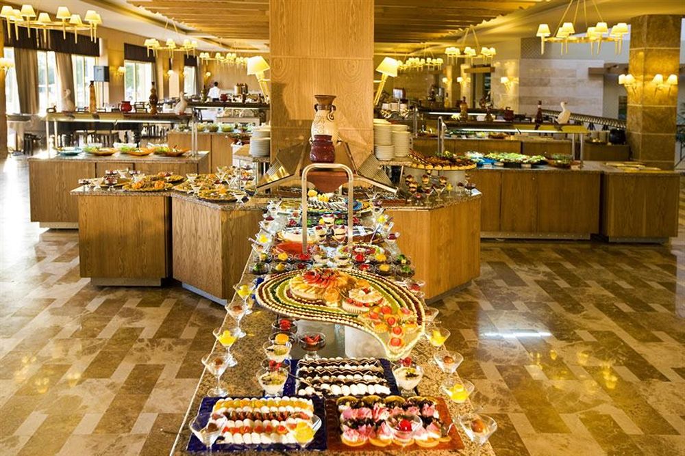Fantasia Deluxe Hotel