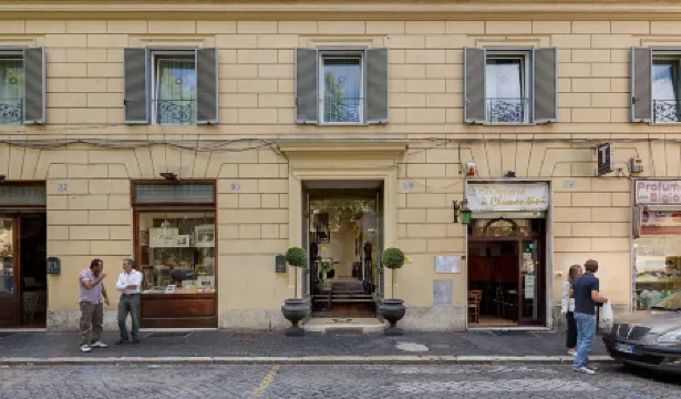 Profumo Maison Colosseo Отели рядом с достопримечательностью «Триумфальная Арка Константина»