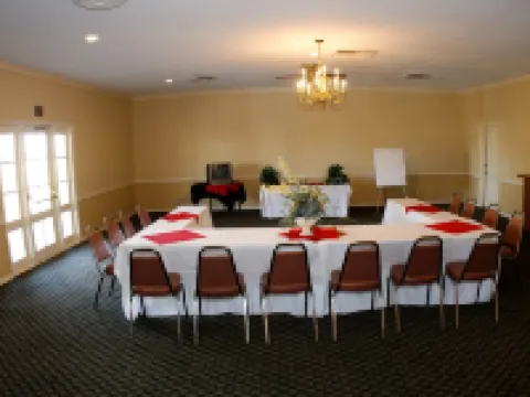 Best Western Plus Hill House ベーカーズフィールドのホテル