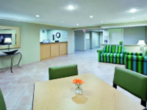 La Quinta Inn & Suites by Wyndham Mansfield Oh Hoteles en Mansfield