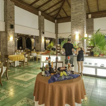 CC Beach Front Papagayo All Inclusive