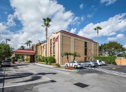 Comfort Inn & Suites - Lantana - West Palm Beach South