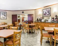 Comfort Suites Denver North - Westminster - breakfast