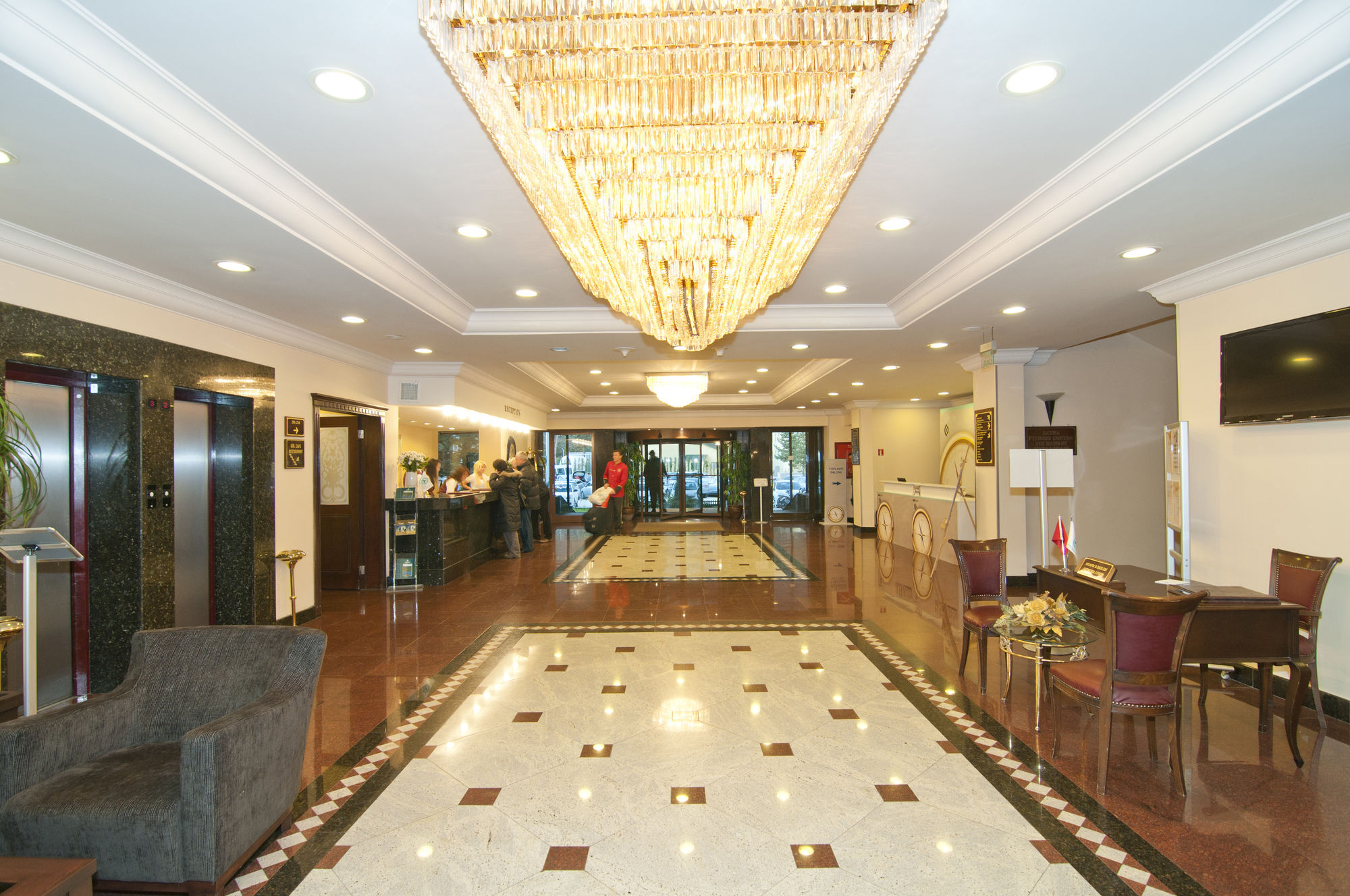 Büyük Abant Oteli (Buyuk Abant Hotel)