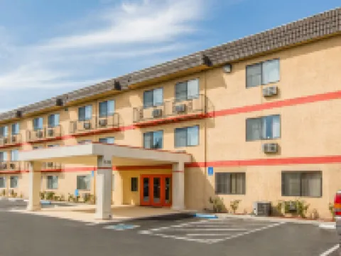 Sutter Inn Hotels in Sutter County