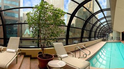 屋内プール メトロポリタン ホテル バンクーバーの写真