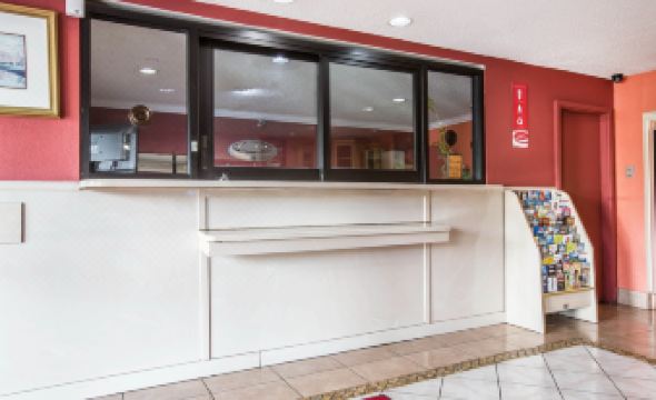 Econo Lodge Atlanta Airport East