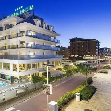 Hotel Michelangelo Отели рядом с достопримечательностью «Mojito Beach Riccione»