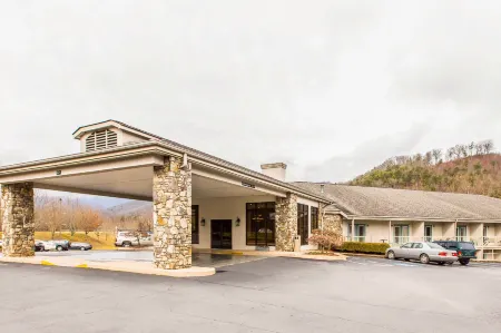 Quality Inn Отели рядом с достопримечательностью «Cherokee NC»