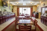 Clarion Inn & Suites Weatherford South Hotels in Weatherford