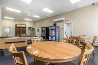 Econo Lodge Hotels in Haileybury