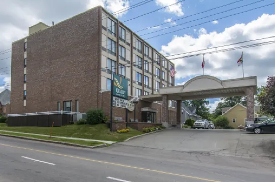 Quality Inn & Suites Downtown