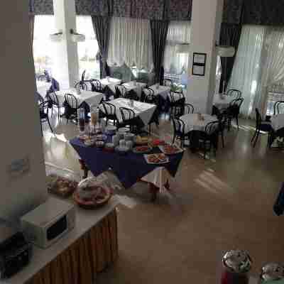 Grand Meeting Hotel Dining/Meeting Rooms